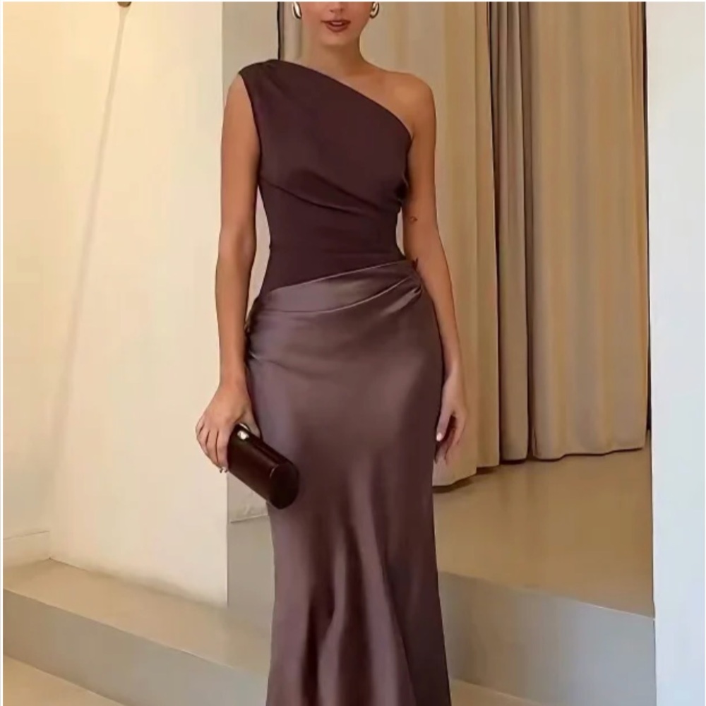 Elegant One-Shoulder Brown Gown